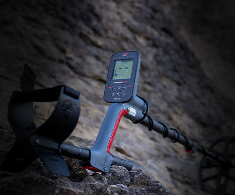 Minelab VANQUISH 360 Next-Generation Waterproof Multi-IQ Metal Detector - Reviving the Legendary Vanquish Series